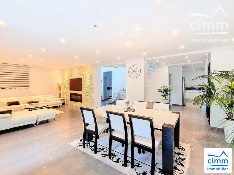 Maison contemporaine - 170 m² - 7 pièces