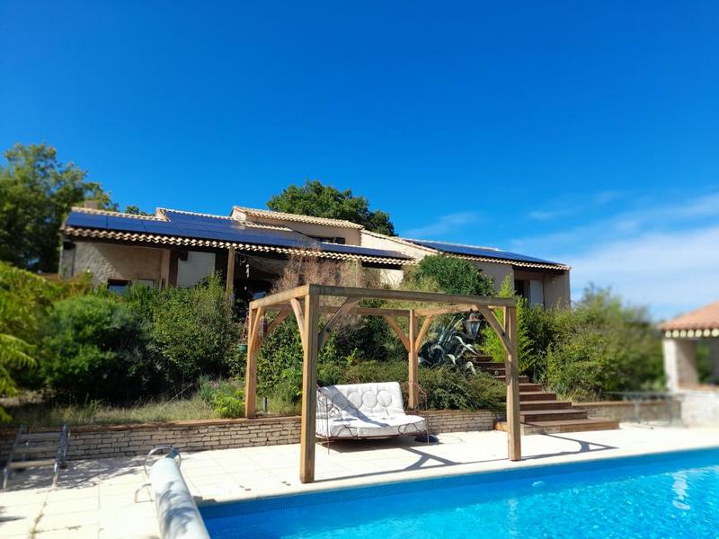 Maison - 165 m² - 6 pièces