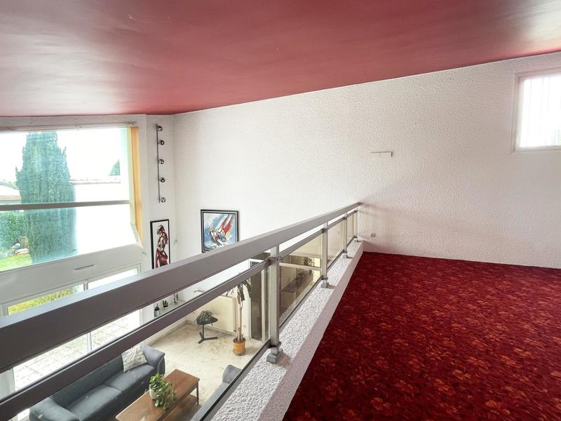 Villa - 213 m² - 6 pièces