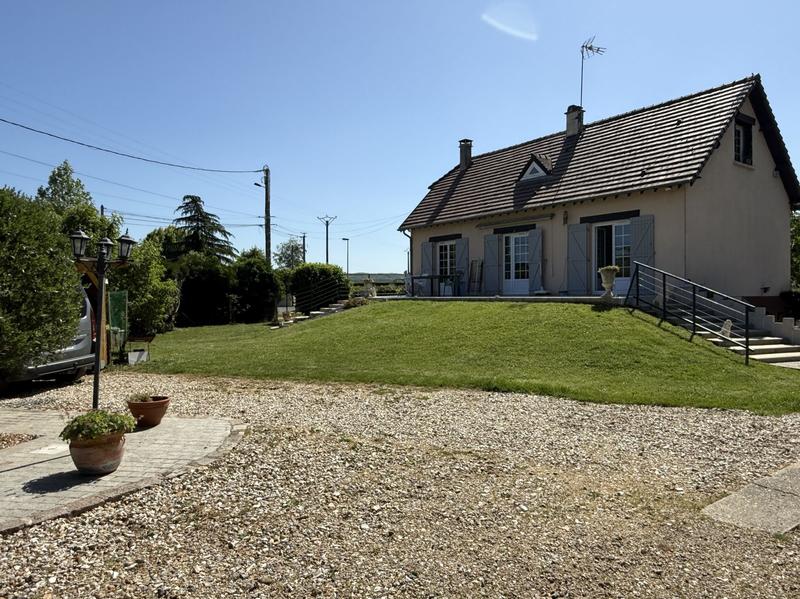 Maison traditionnelle - 98 m² - 5 pièces