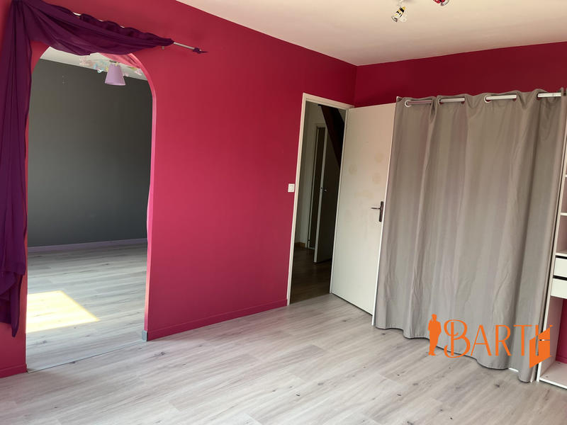 Maison traditionnelle - 225 m² - 7 pièces