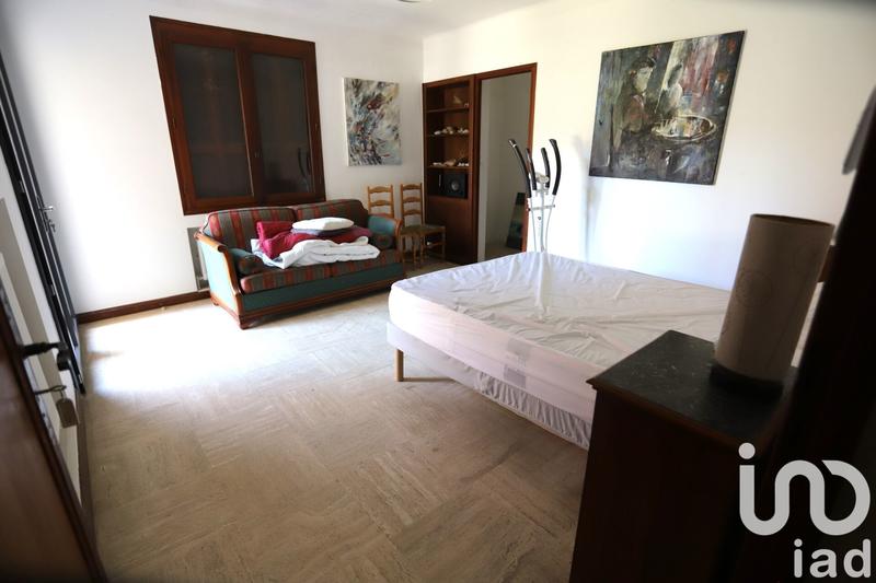 Maison - 219 m² - 8 pièces