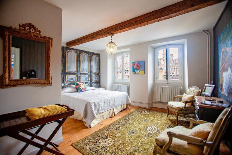 Maison - 446 m² - 12 pièces