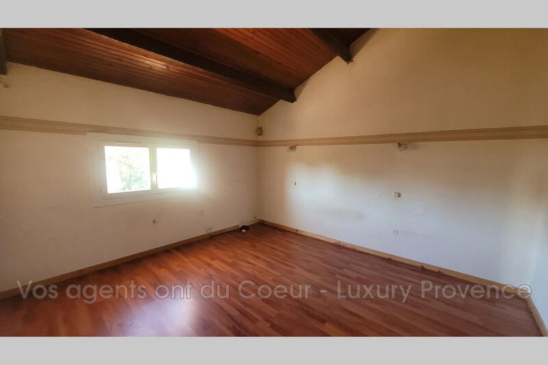 Maison - 175 m² - 7 pièces