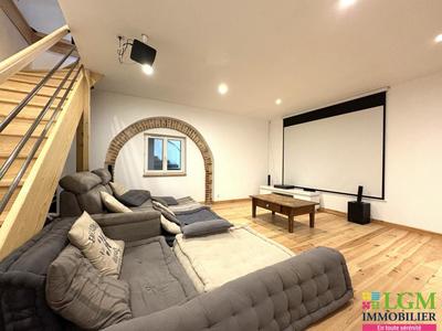 Maison - 220 m² - 5 pièces
