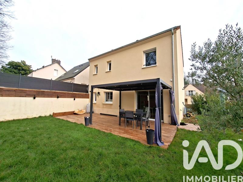 Maison - 98 m² - 4 pièces