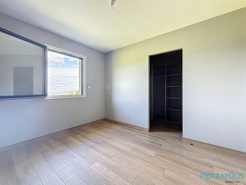 Villa - 102 m² - 4 pièces