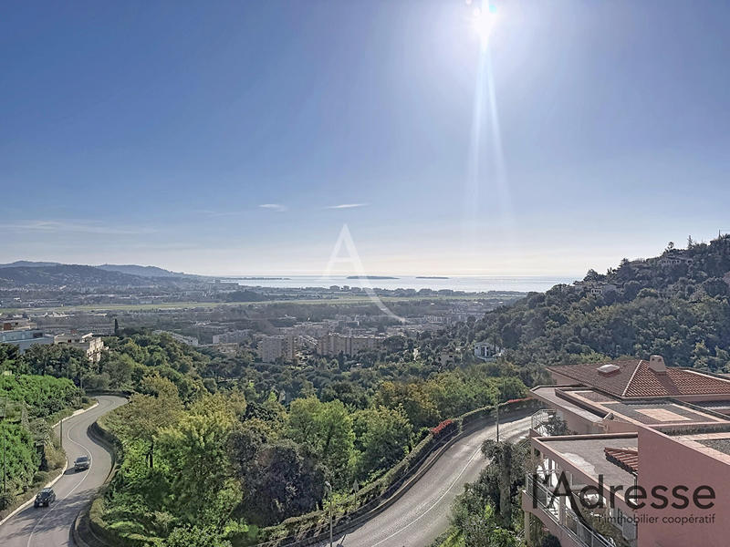 Appartement - 104 m² - 4 pièces