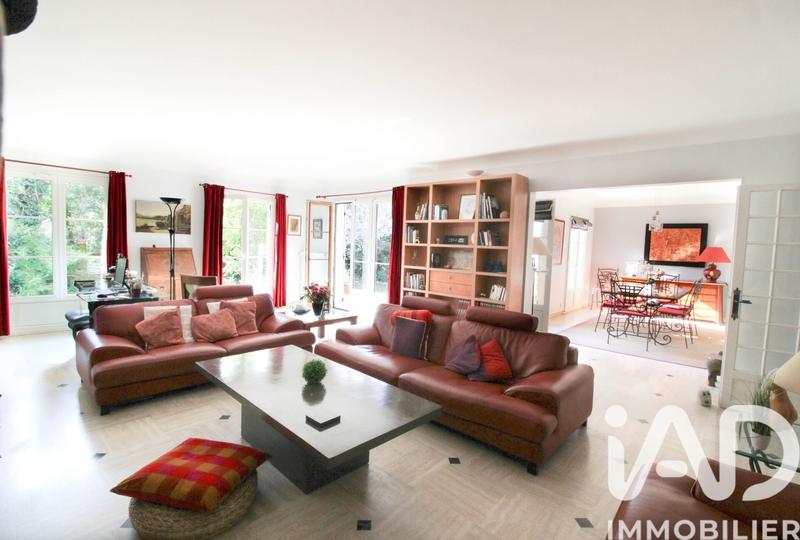 Maison - 189 m² - 8 pièces