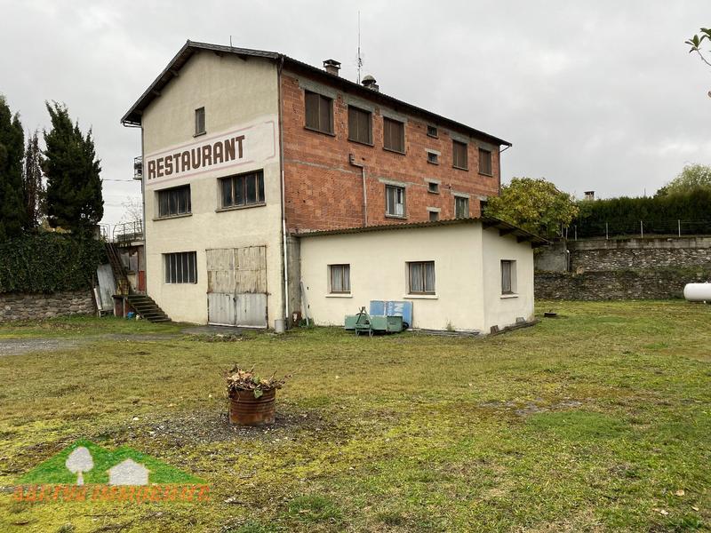 Local d'activités - 377 m² - 11 pièces