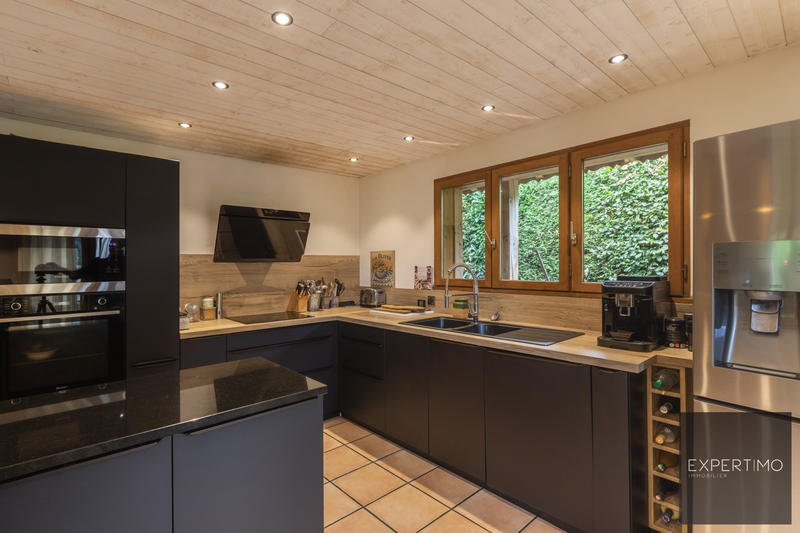 Maison - 176 m² - 7 pièces