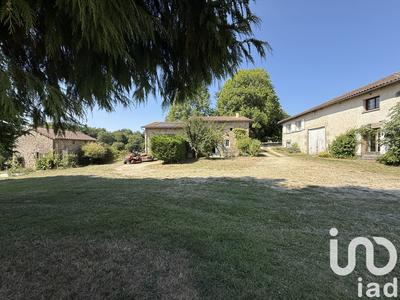 Maison - 233 m² - 6 pièces