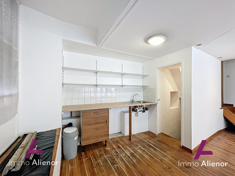 Local commercial - 67 m² - 4 pièces