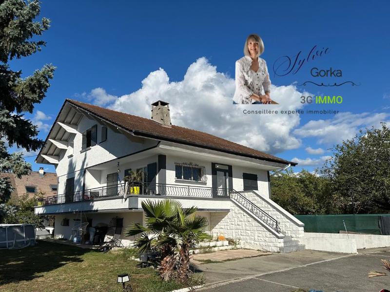 Maison traditionnelle - 145 m² - 6 pièces