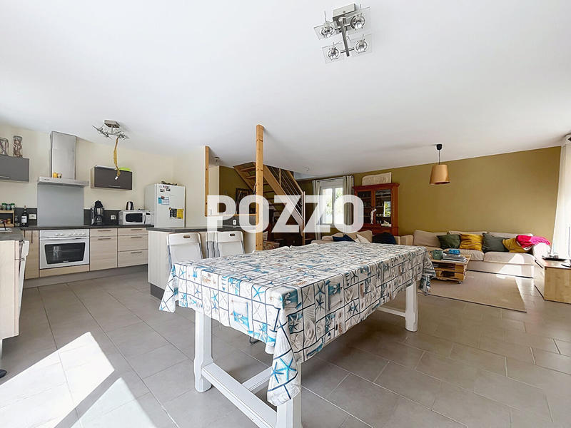 Maison - 137 m² - 6 pièces