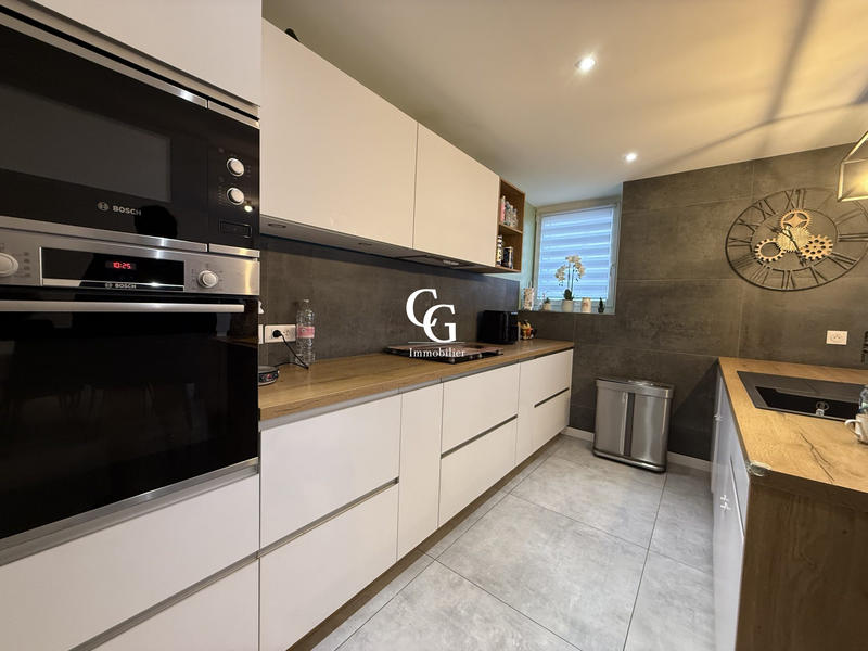 Maison - 145 m² - 6 pièces