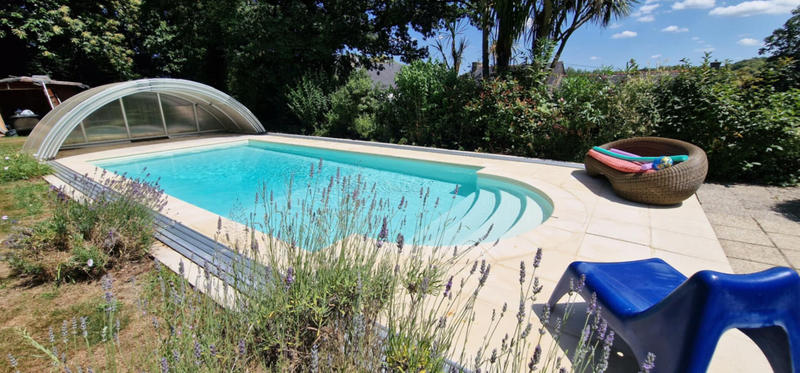 Maison - 315 m² - 13 pièces