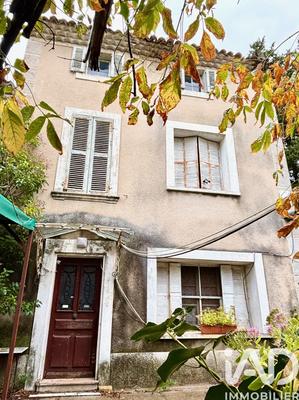 Maison - 170 m² - 9 pièces