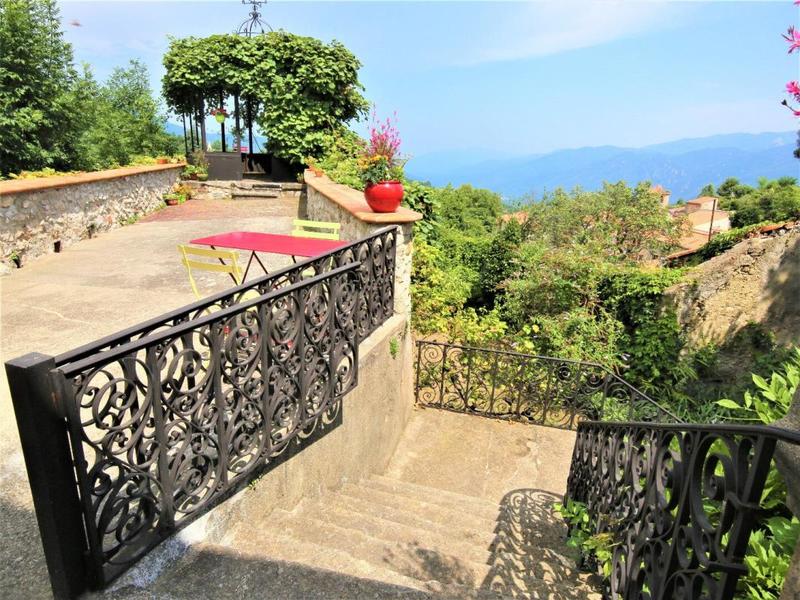 Propriété - 366 m² - 11 pièces