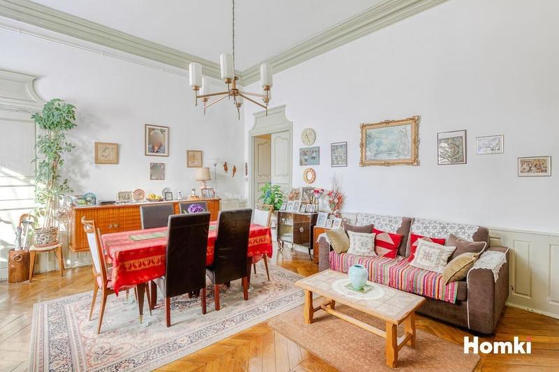 Immeuble - 966 m² - 46 pièces