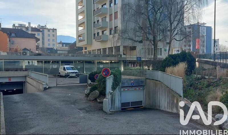 Parking - 15 m²