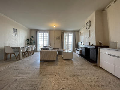Appartement - 158 m² - 6 pièces