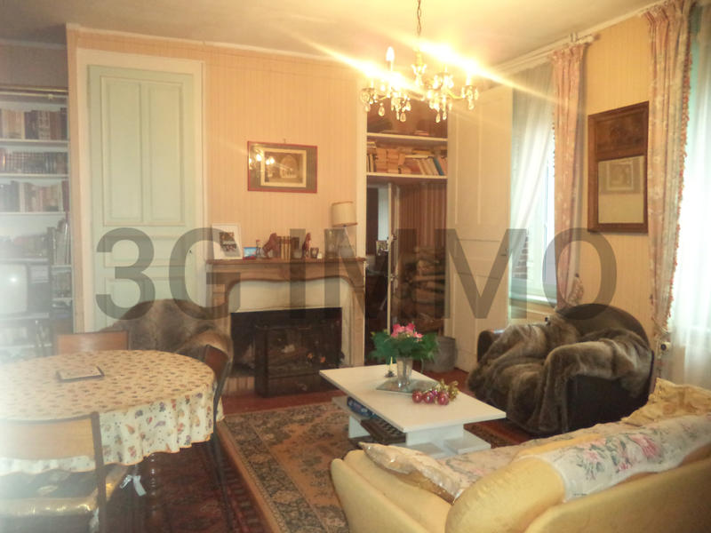 Maison - 190 m² - 8 pièces