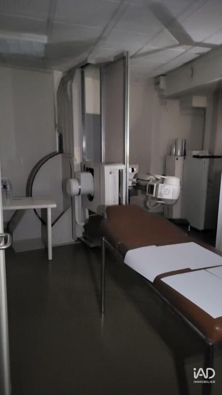 Local commercial - 875 m²