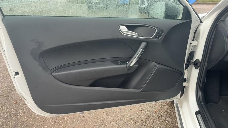 Audi A1 1.4 Tdi 90 Ambiente