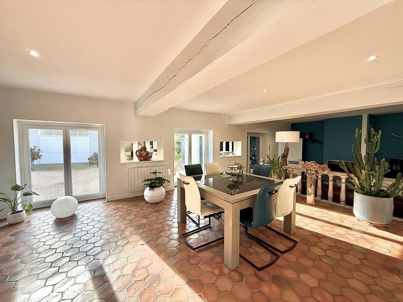 Maison - 149 m² - 5 pièces