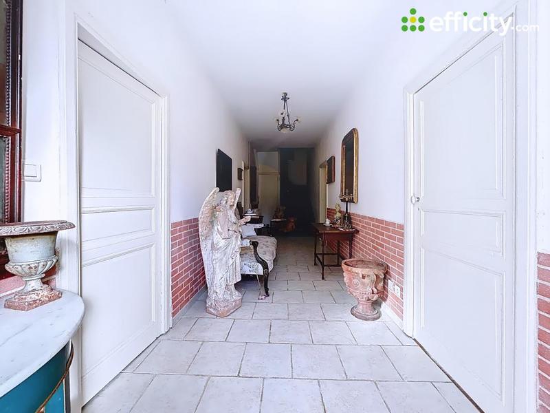 Maison bourgeoise - 275 m² - 8 pièces