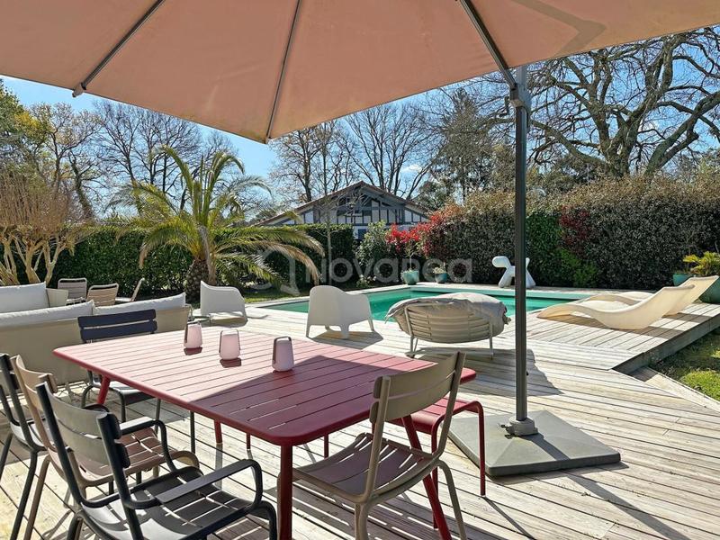 Maison - 140 m² - 5 pièces