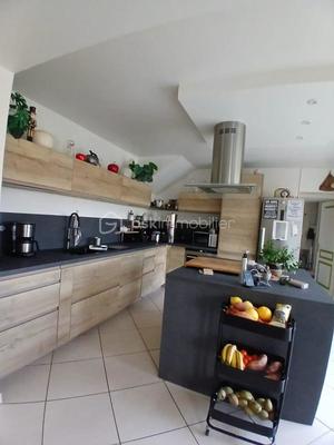 Maison - 270 m² - 9 pièces