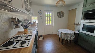 Maison - 360 m² - 15 pièces