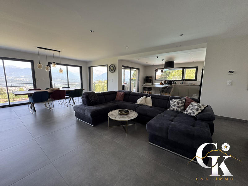 Maison - 160 m² - 6 pièces