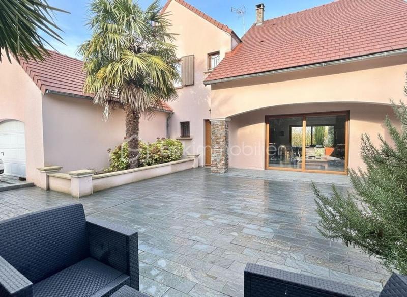 Maison - 144 m² - 4 pièces