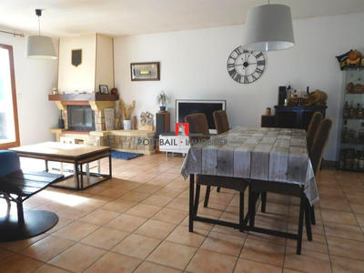 Maison - 95 m² - 4 pièces
