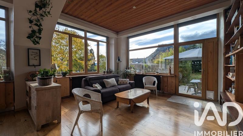 Appartement - 89 m² - 3 pièces