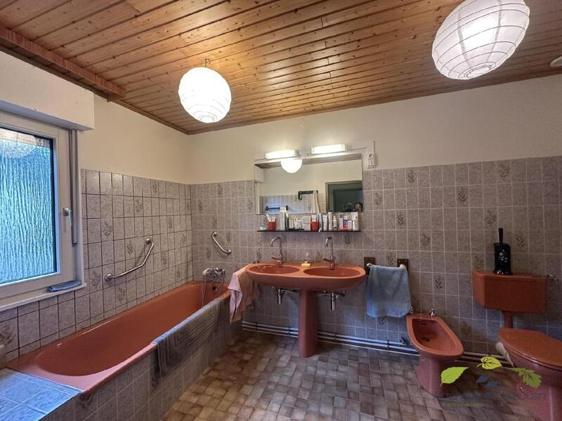 Propriété - 287 m² - 7 pièces