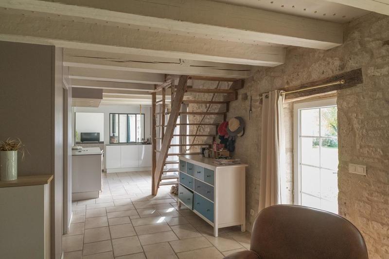 Maison en pierre - 210 m² - 11 pièces