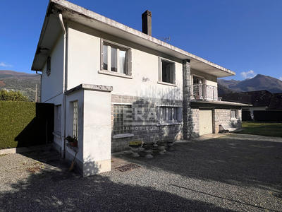 Maison - 158 m² - 8 pièces