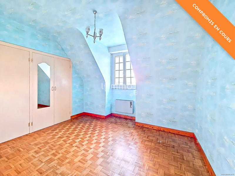 Maison - 165 m² - 8 pièces