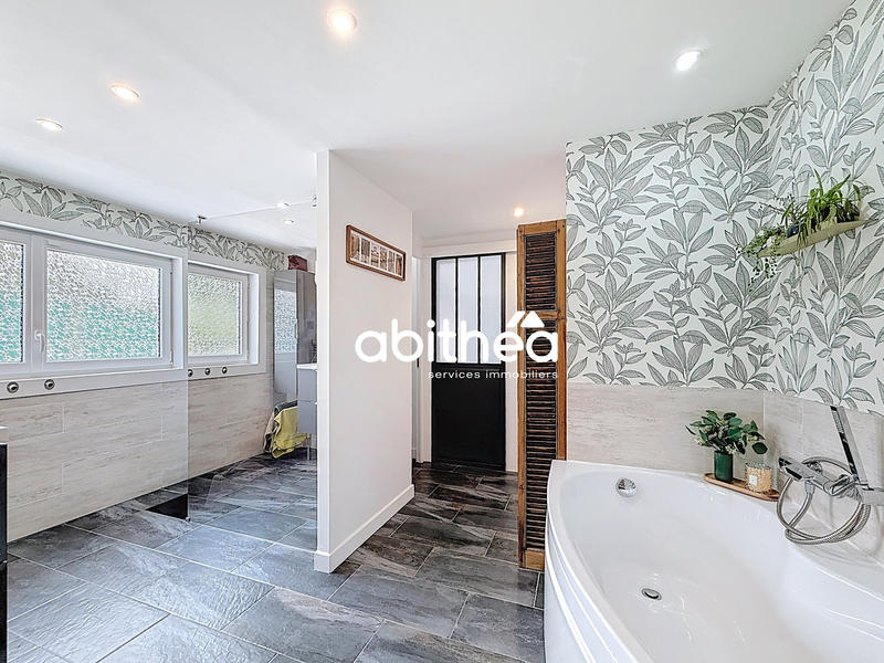 Maison - 165 m² - 7 pièces