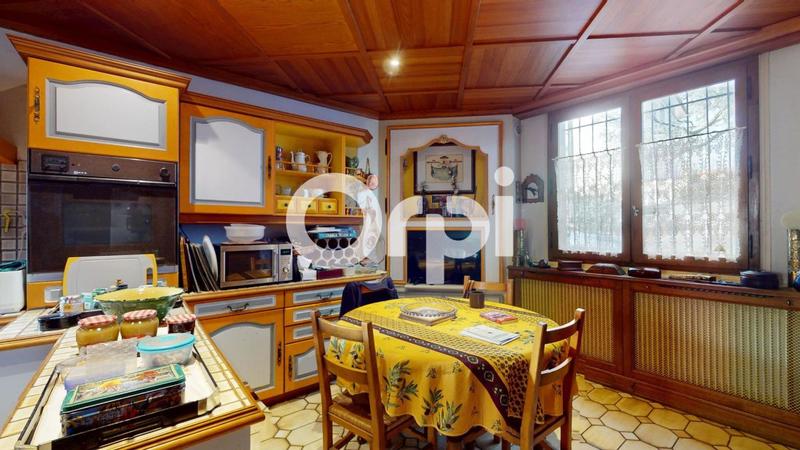 Maison - 168 m² - 7 pièces