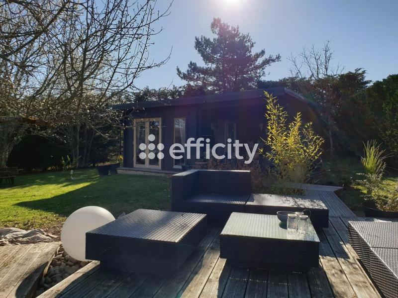 Maison - 250 m² - 8 pièces