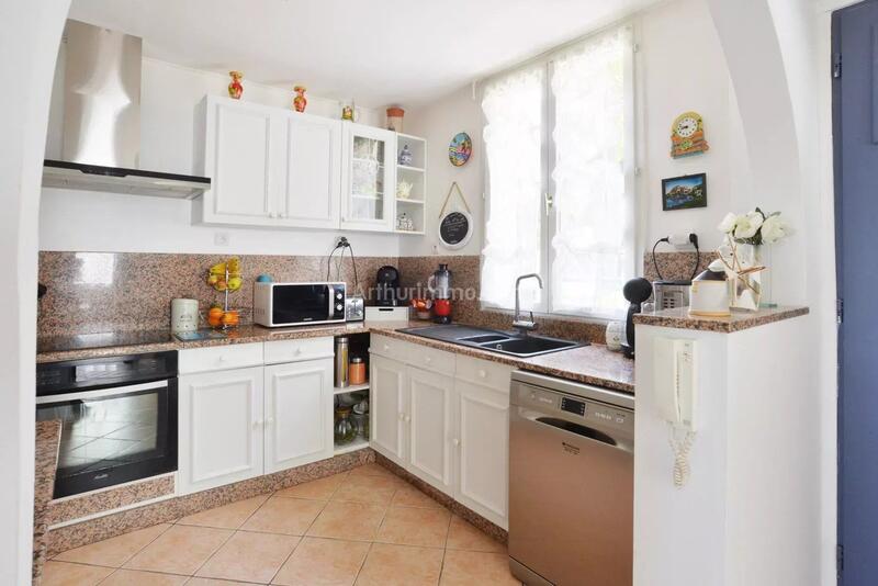 Maison - 90 m² - 5 pièces