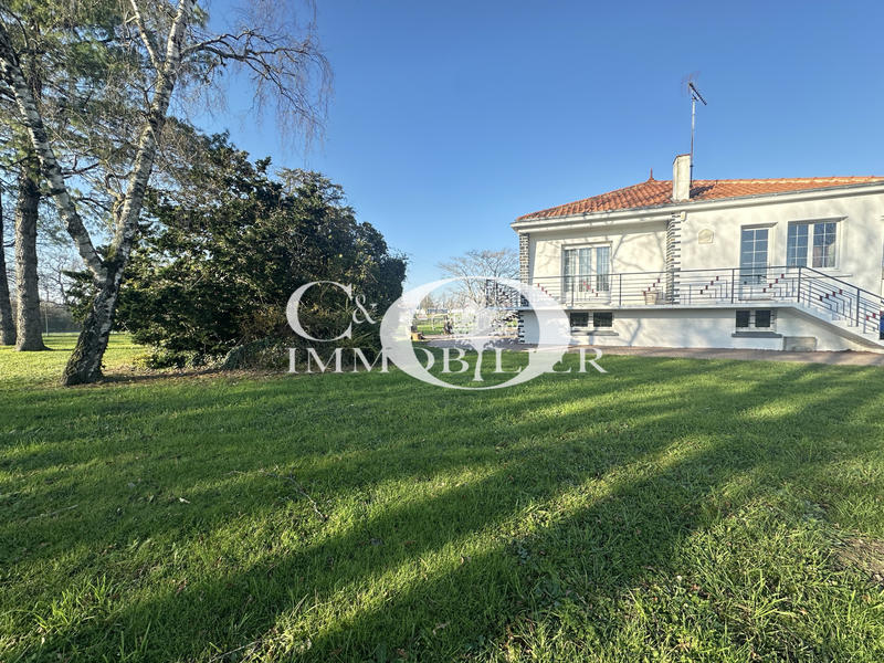 Maison - 191 m² - 7 pièces