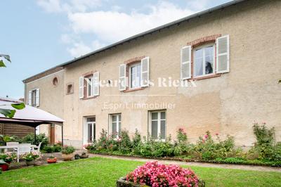 Maison - 264 m² - 10 pièces