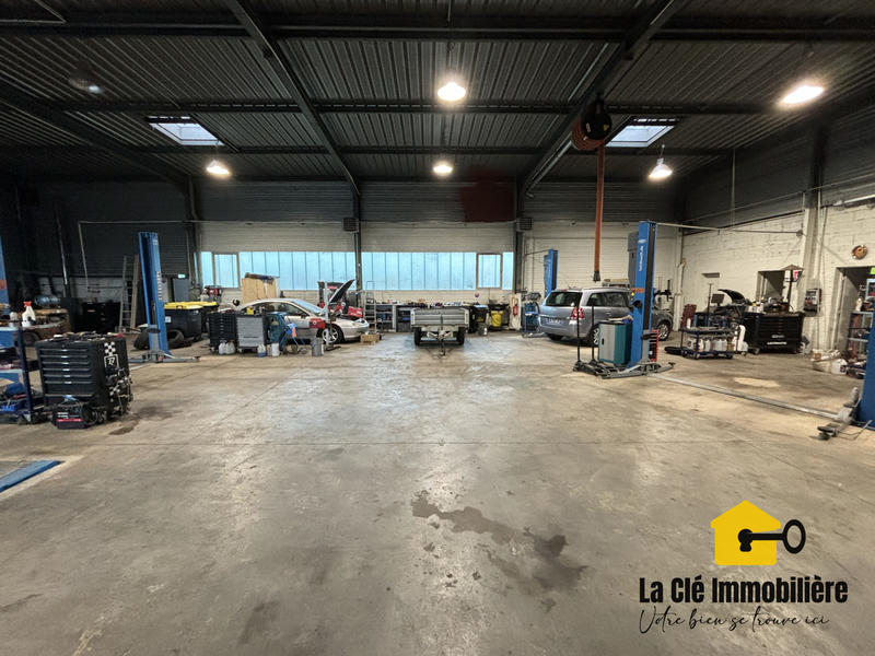 Local commercial - 1 255 m²
