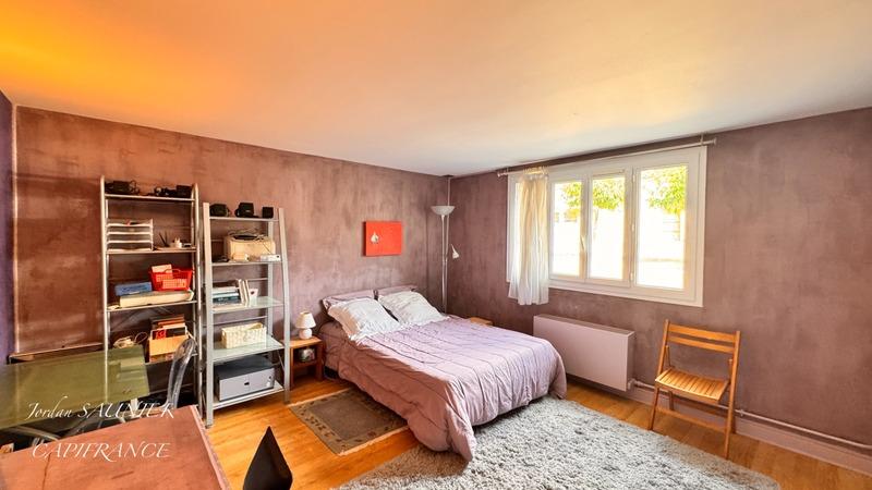 Maison - 230 m² - 10 pièces